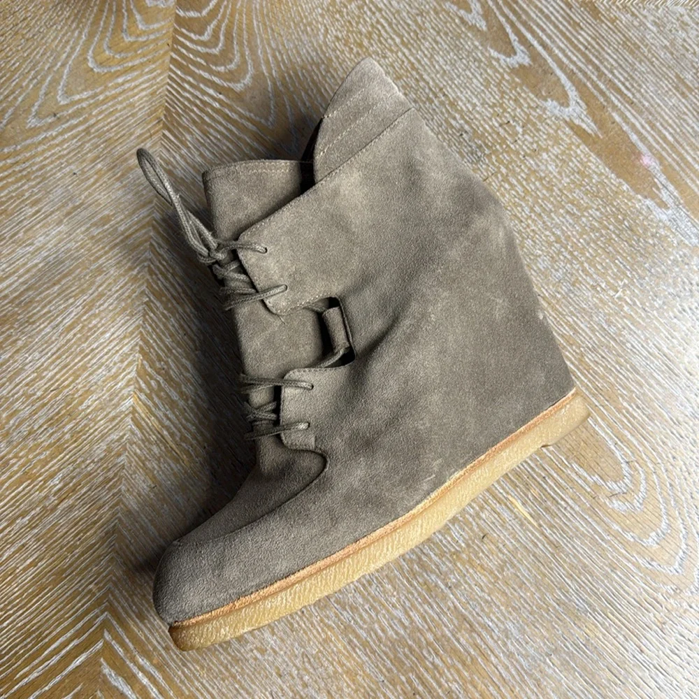 STUART WEITZMAN Kidstuff High Top Wedge Beige Lace Up High Heel Boots 37 - Picture 3 of 12